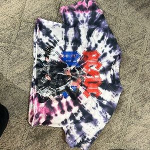 AC/DC vintage looking short sleeve crop top